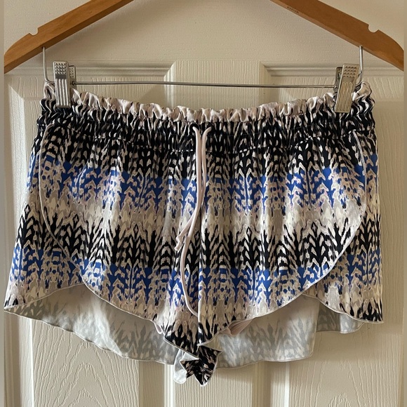 Athleta Pants - Athleta shorts • Women’s medium